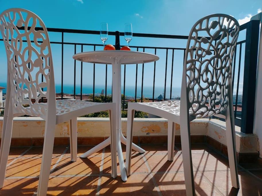 Private Pool 'Villa Vibe Tenerife' Sunset & Ocean View Chayofa Exteriér fotografie
